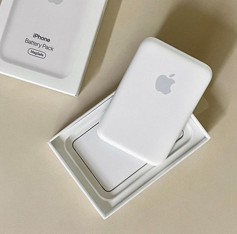 MagSaf Battery Pack with Pop-Up Animation